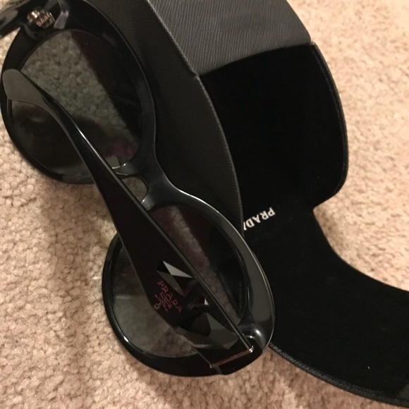 Sold - Picture 3 of 4